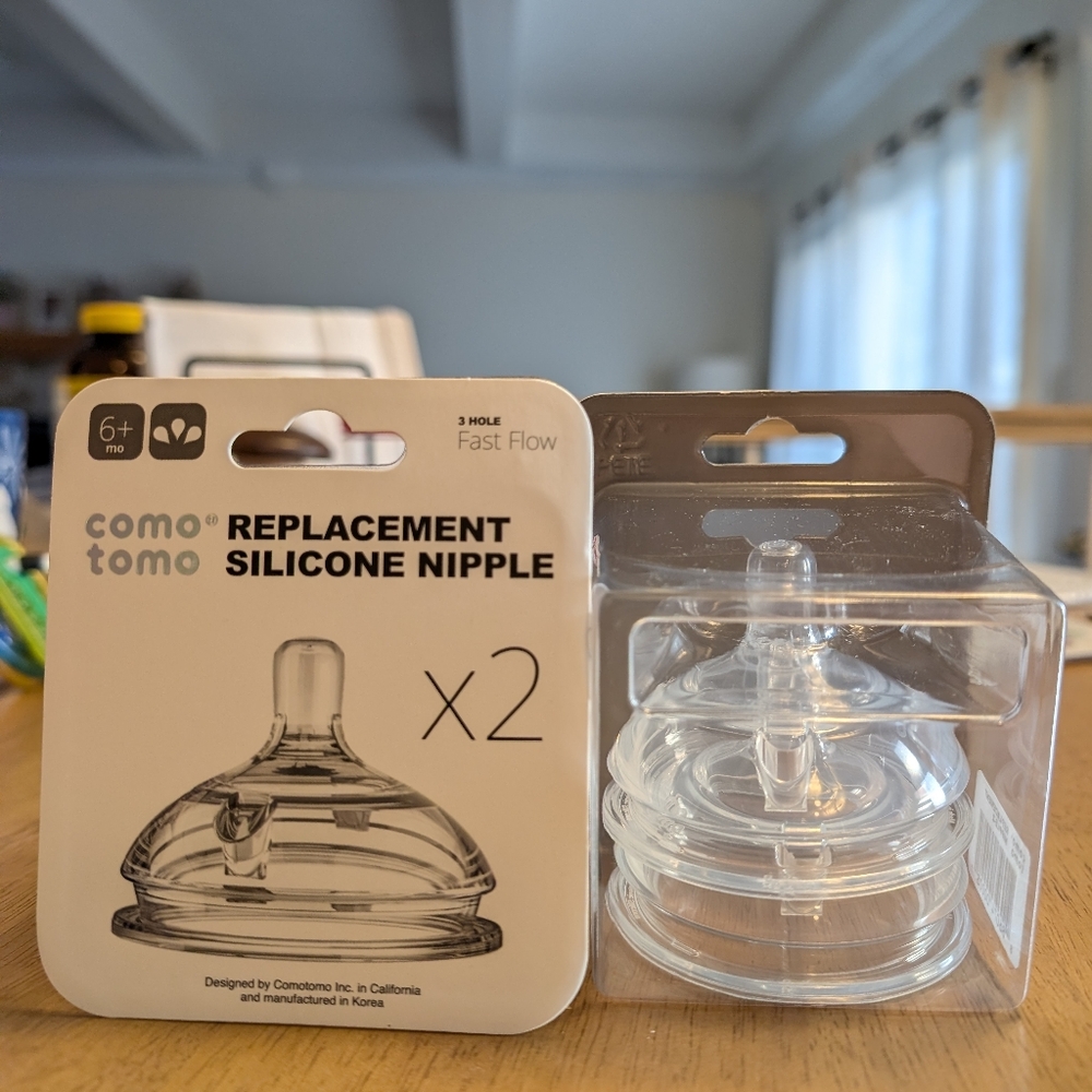 4 Comotomo Replacement Silicone Nipples 3+ Months And 6+ Months